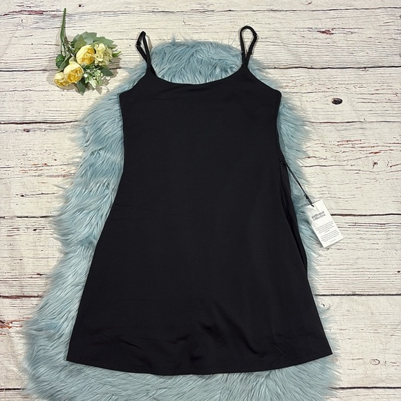 NWT Girlfriend Collective Black Float Juliet Exercise Dress - Picture 2 of 9